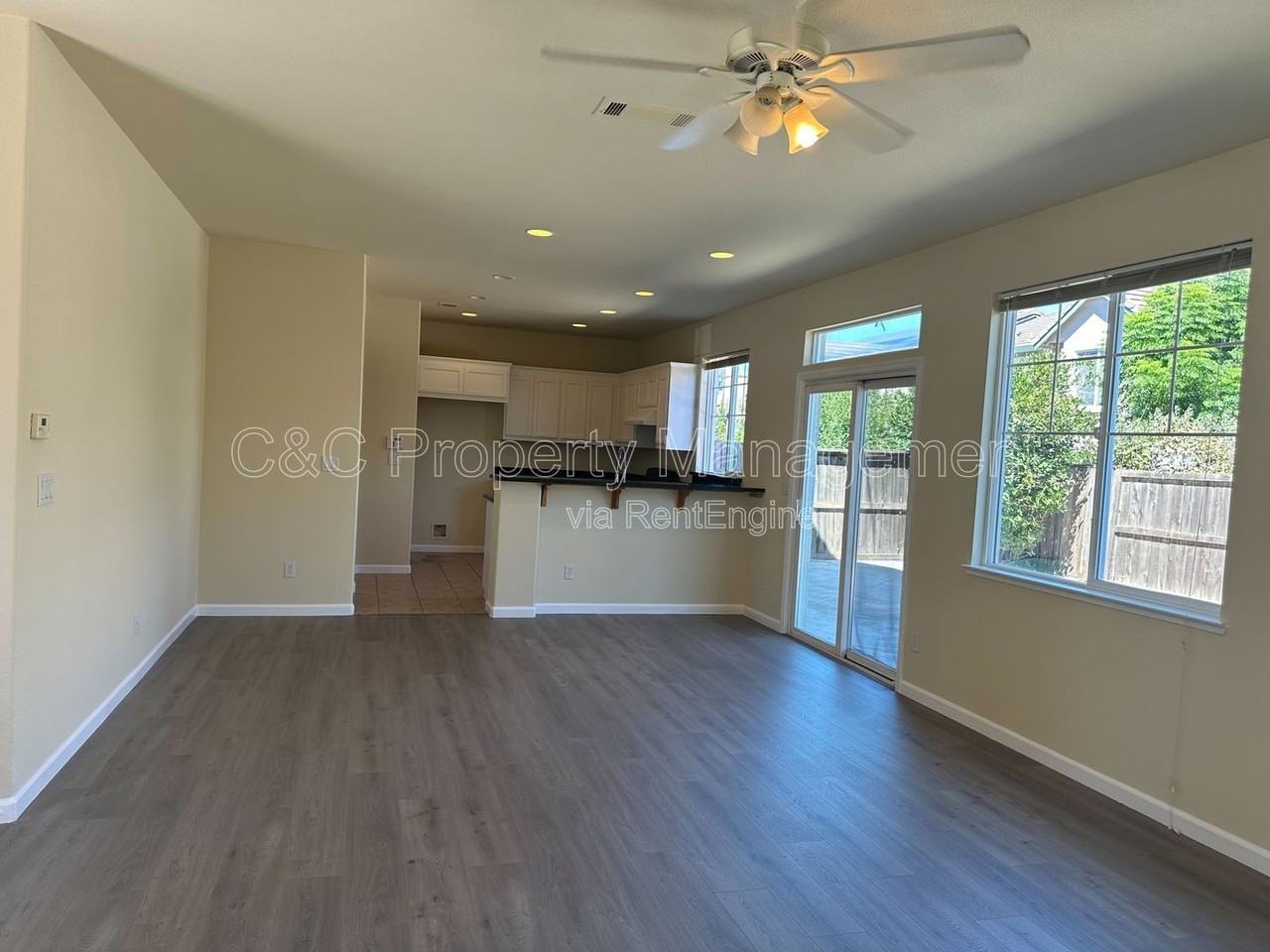 28 Foxglove Ct - Photo 3 of 20