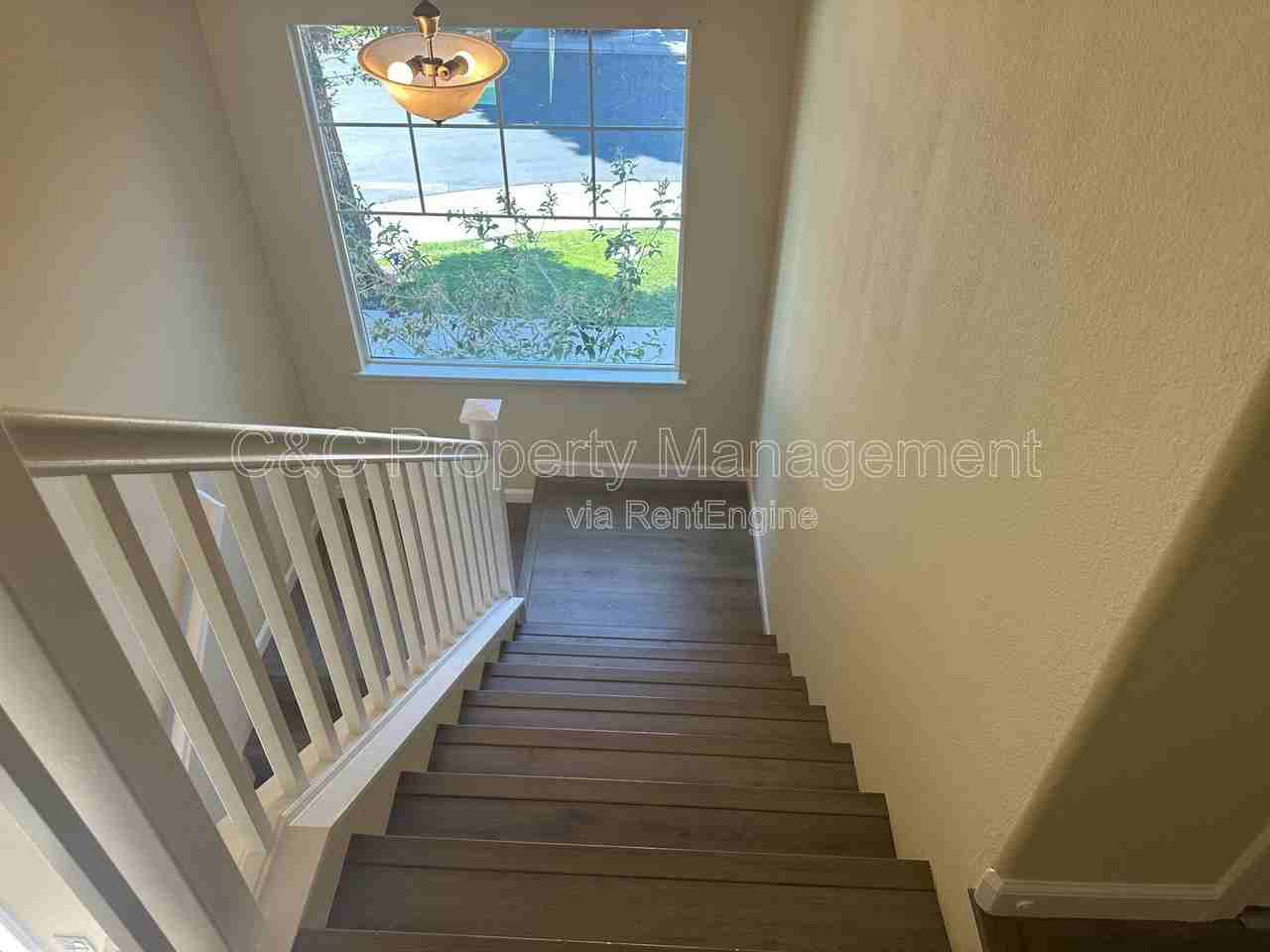 28 Foxglove Ct - Photo 7 of 20