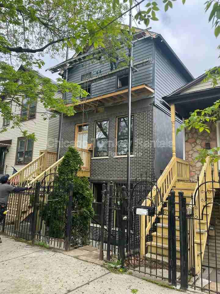 2624 W 24th St #G - Photo 2 of 9