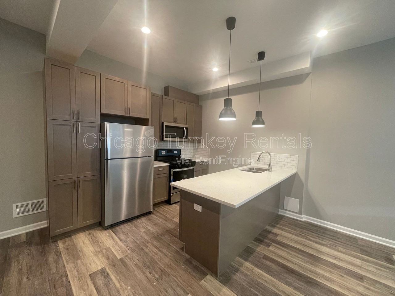 2624 W 24th St #G - Photo 4 of 9