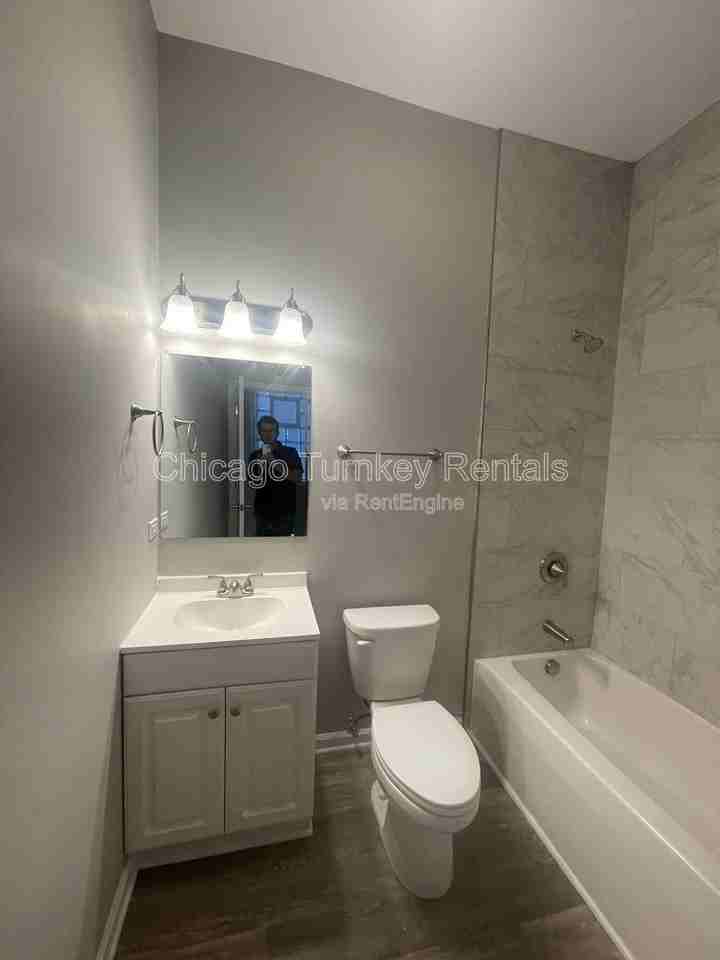 2624 W 24th St #G - Photo 6 of 9