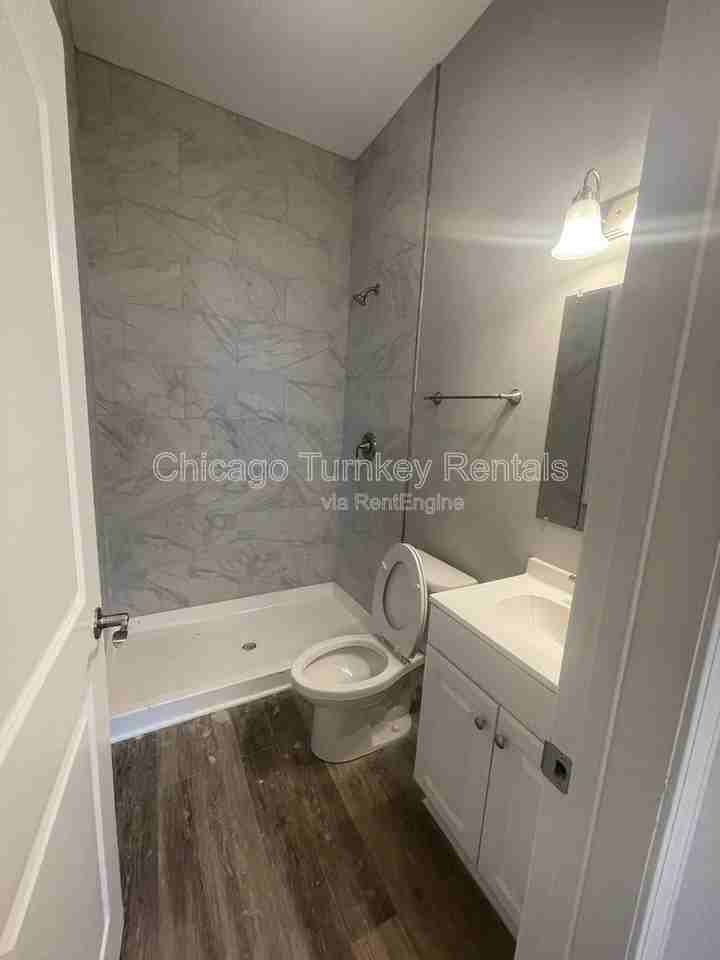 2624 W 24th St #G - Photo 7 of 9