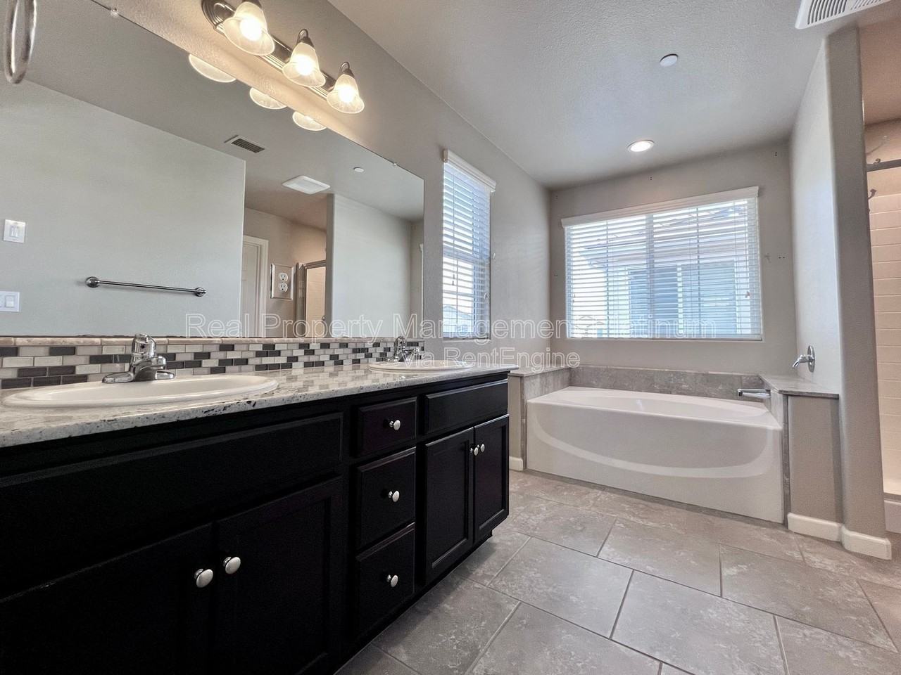 3704 Savant Ln - Photo 5 of 27