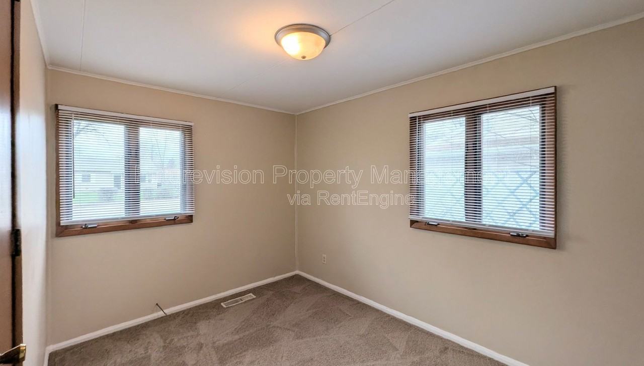 302 Saint Jude Ave - Photo 7 of 7