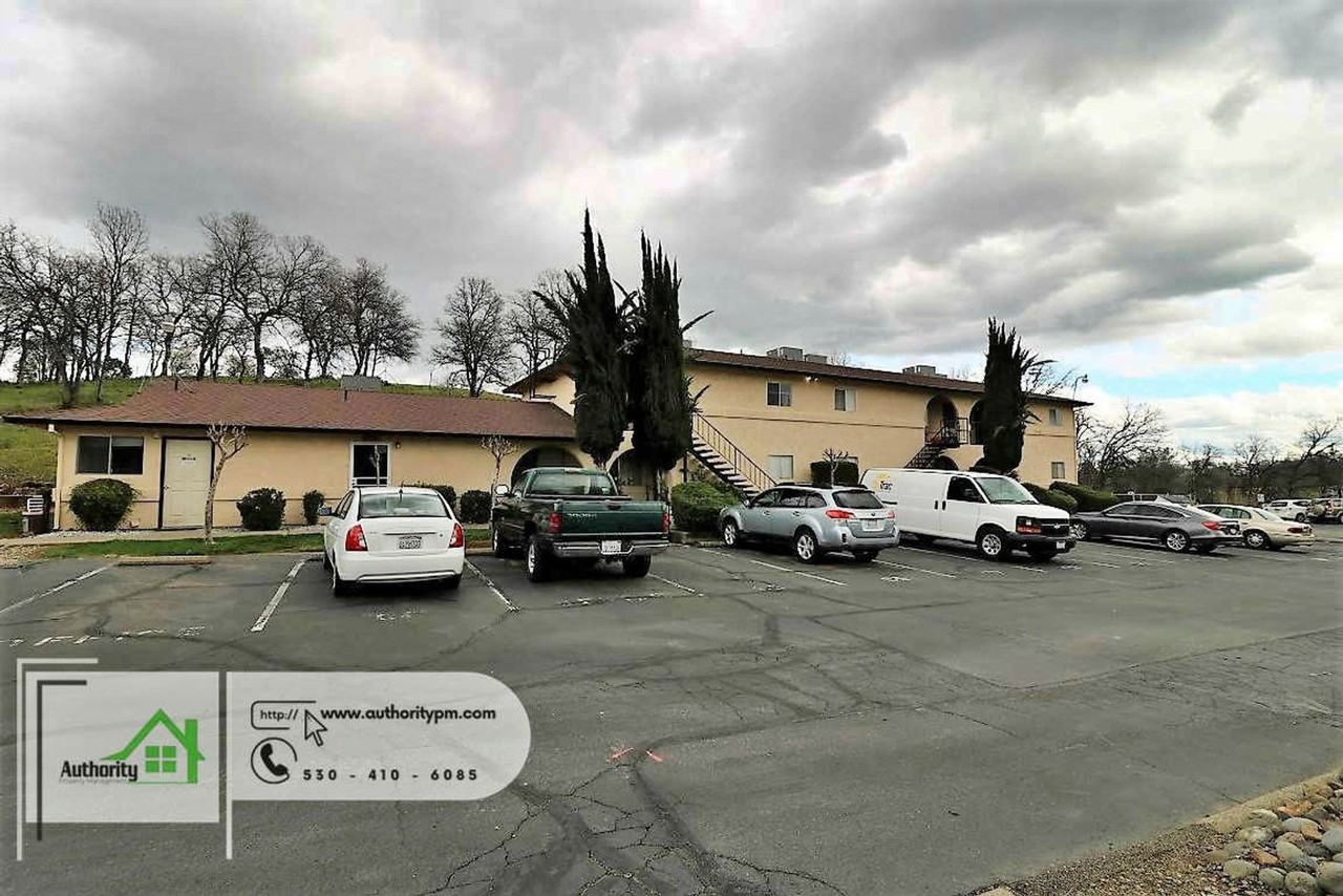 333 Boulder Creek Dr #C4 - Photo 2 of 20