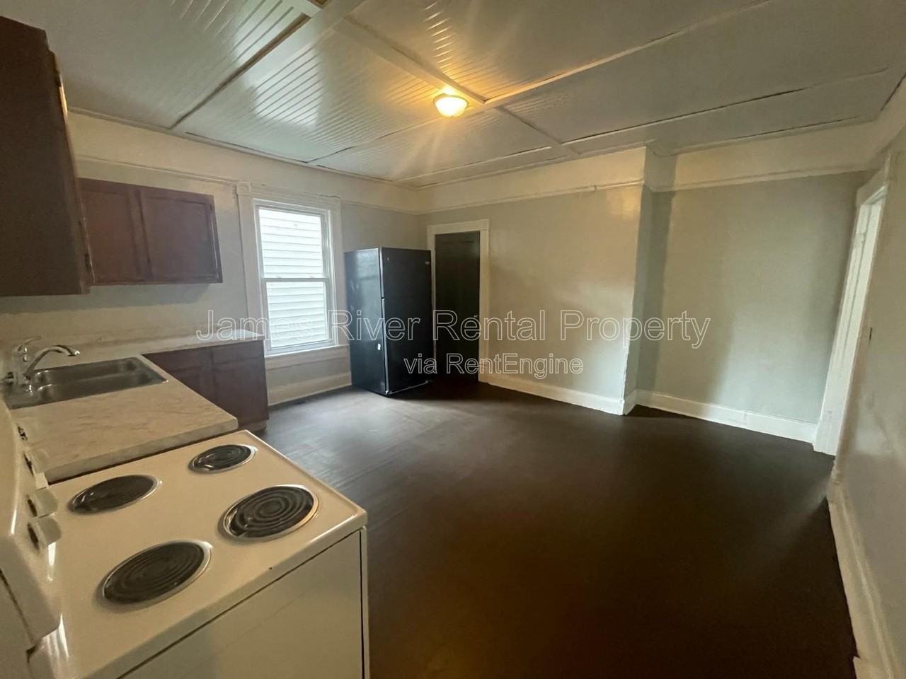 2019 Main St - Photo 3 of 15