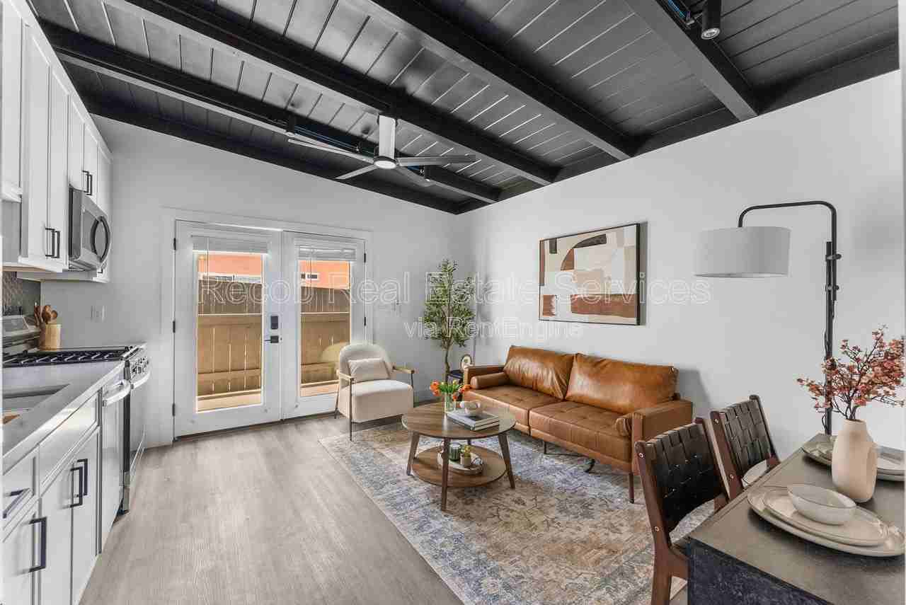 2722 Nye St #2 - Photo 2 of 17