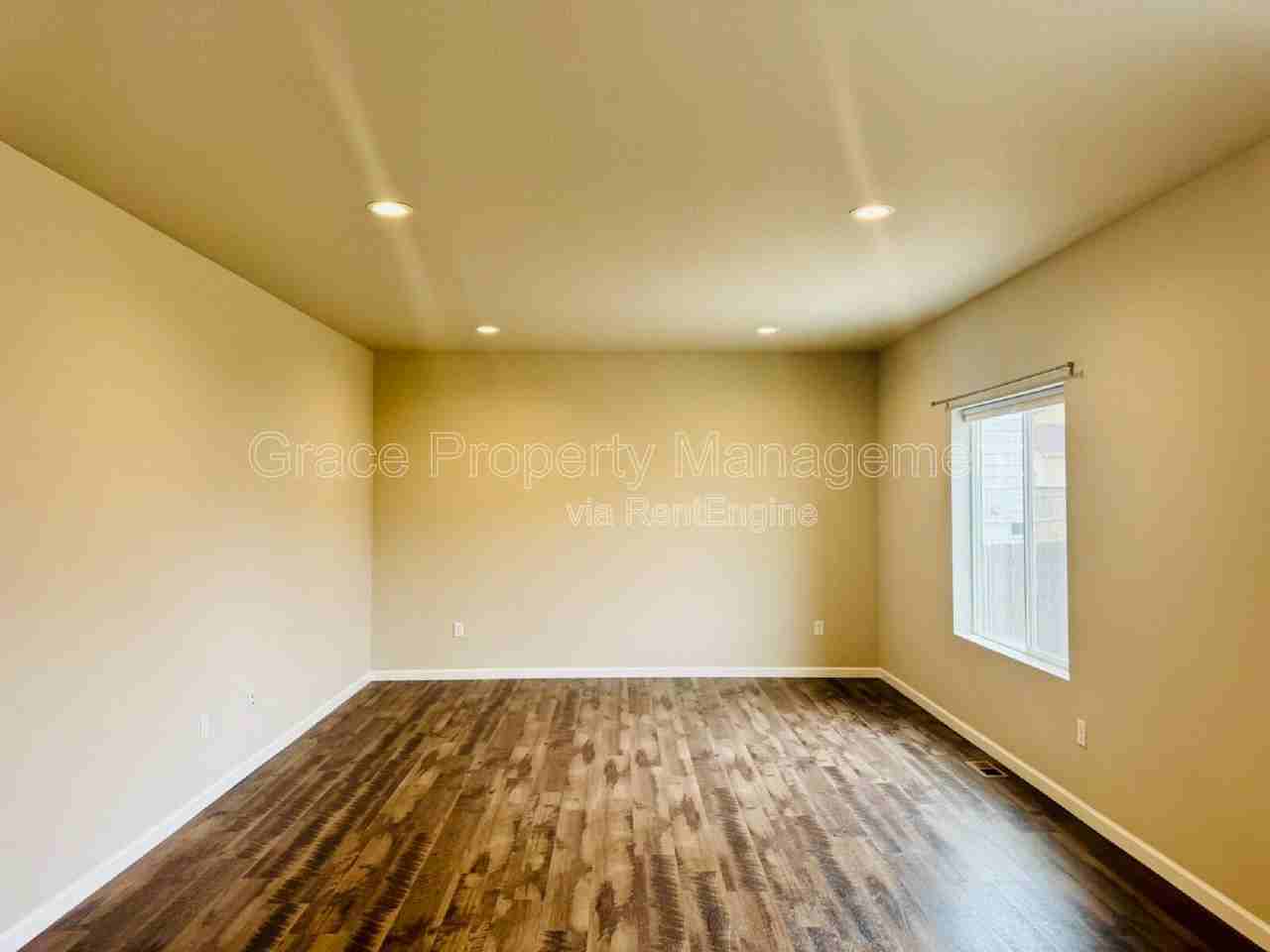 1209 Huntington Ave - Photo 2 of 23