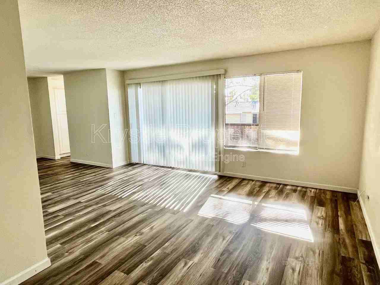 355 Parkview Ter #H5 - Photo 2 of 16