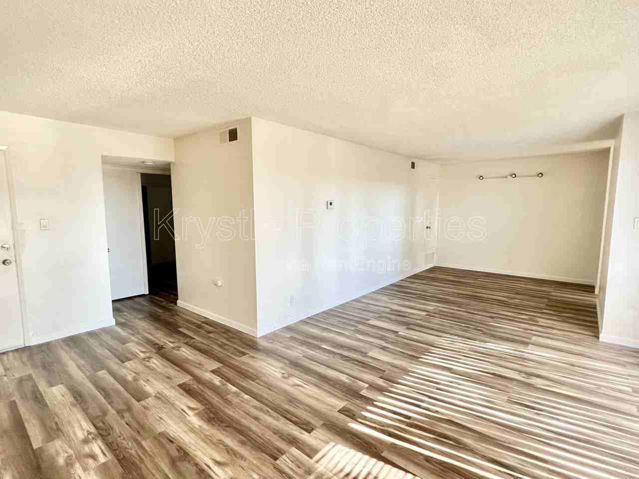 355 Parkview Ter #H5 - Photo 3 of 16