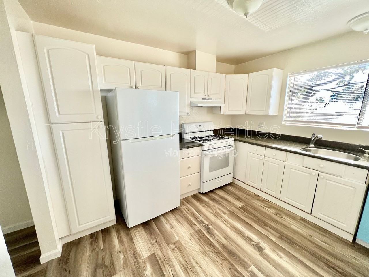 355 Parkview Ter #H5 - Photo 6 of 16