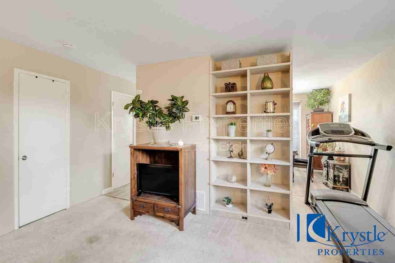 138 Warwick Dr #86 - Photo 2 of 39