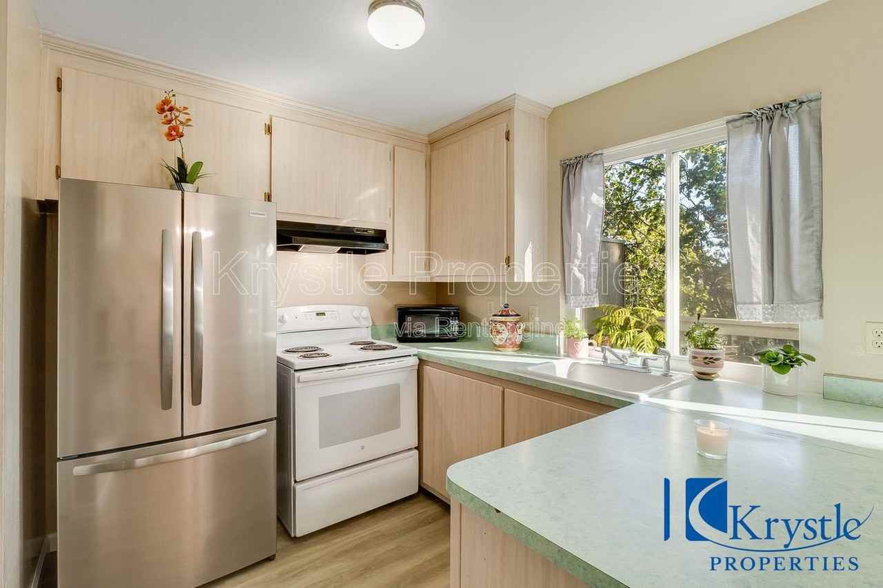 138 Warwick Dr #86 - Photo 3 of 39