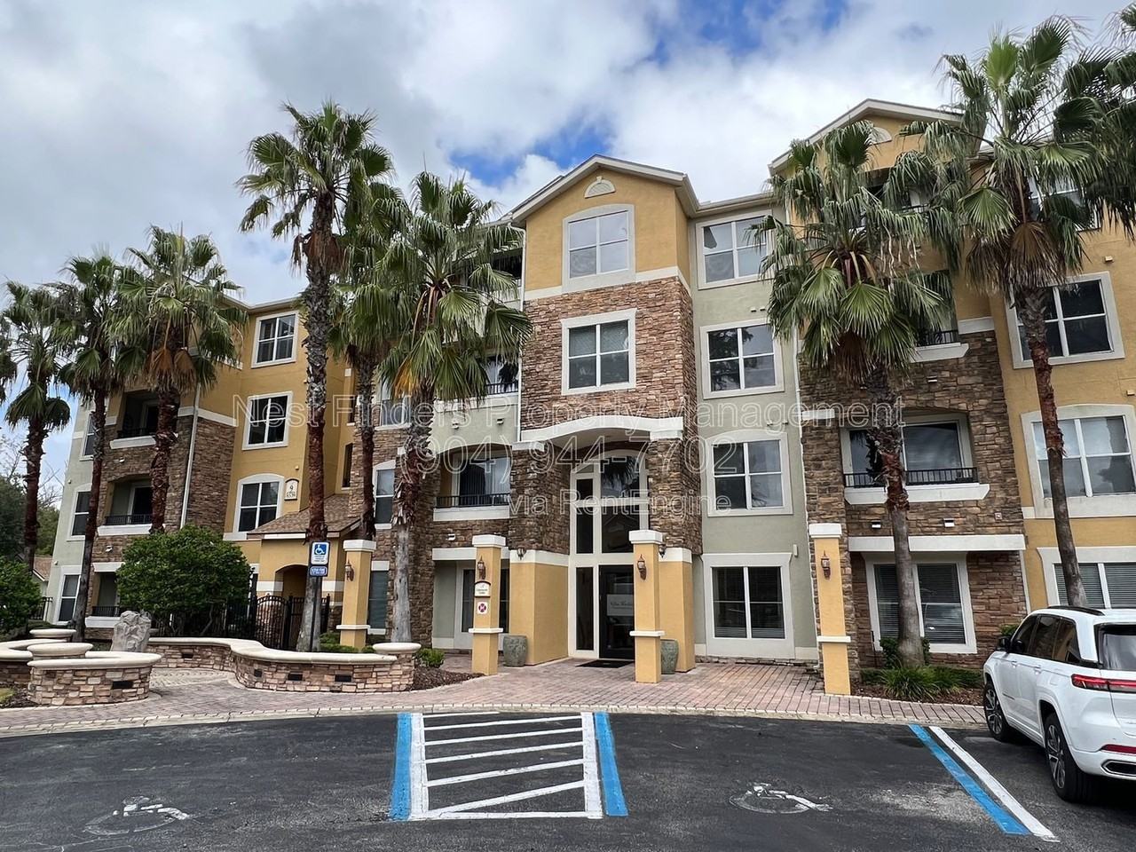 8539 Gate Pkwy W #9239 - Photo 3 of 23