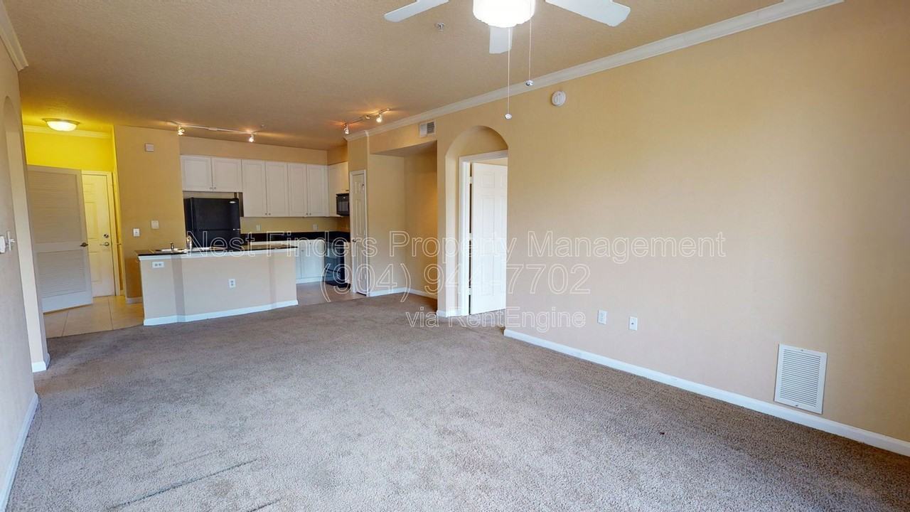 8539 Gate Pkwy W #9239 - Photo 7 of 23