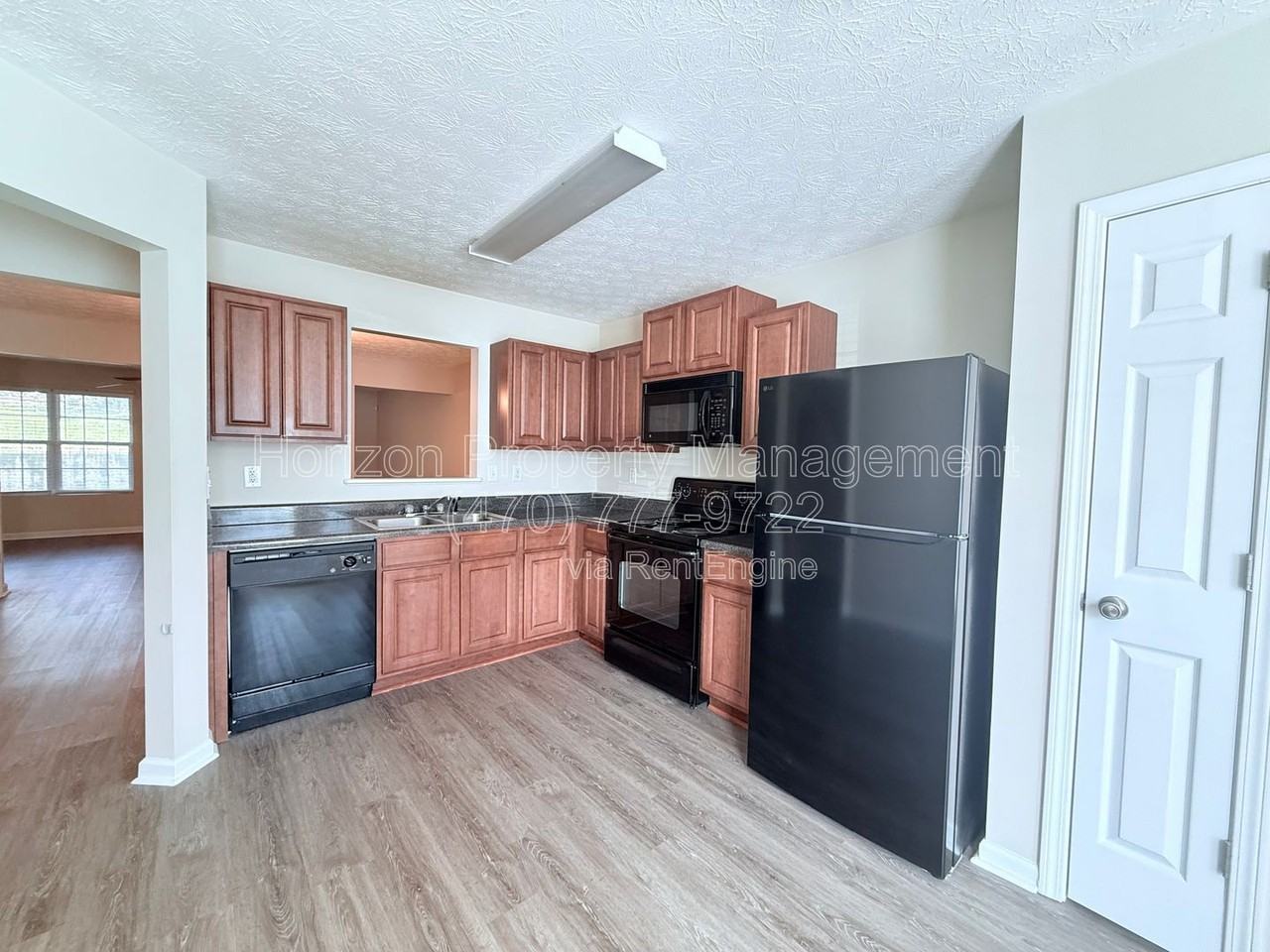 2863 Creek Bottom Ct - Photo 3 of 17