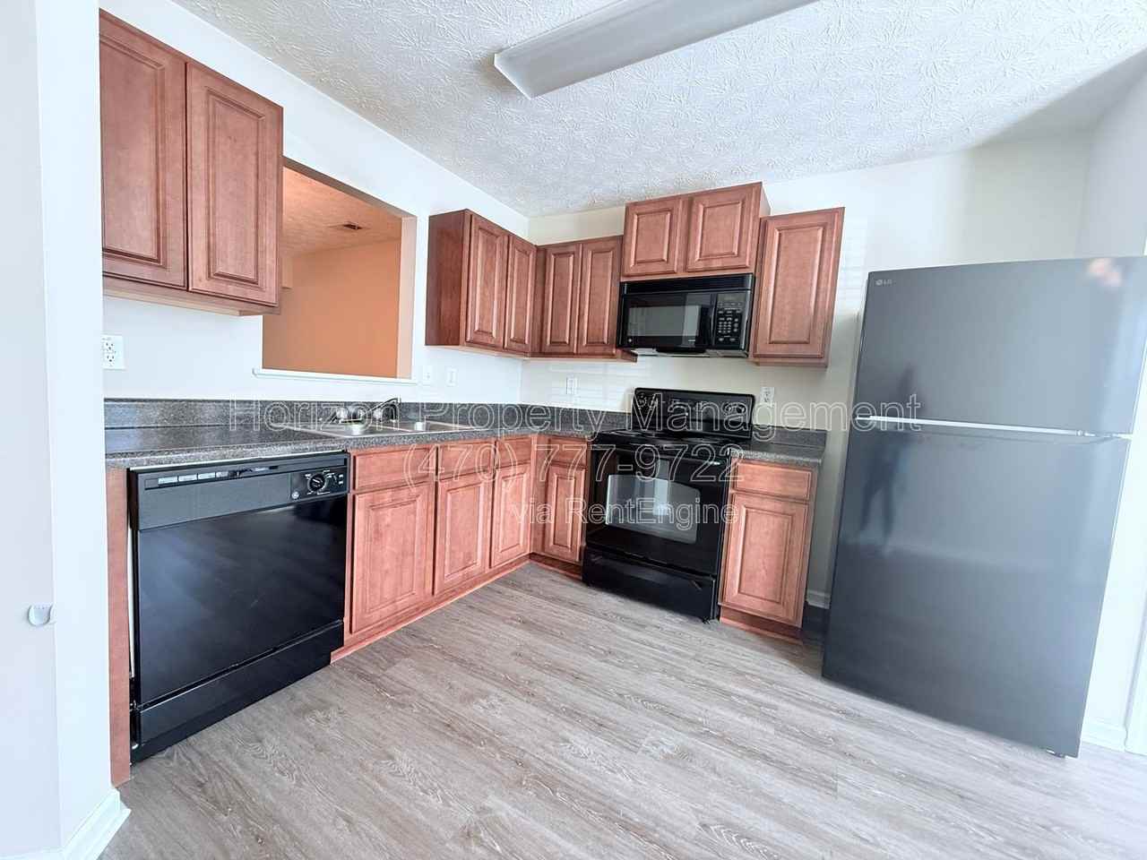 2863 Creek Bottom Ct - Photo 4 of 17