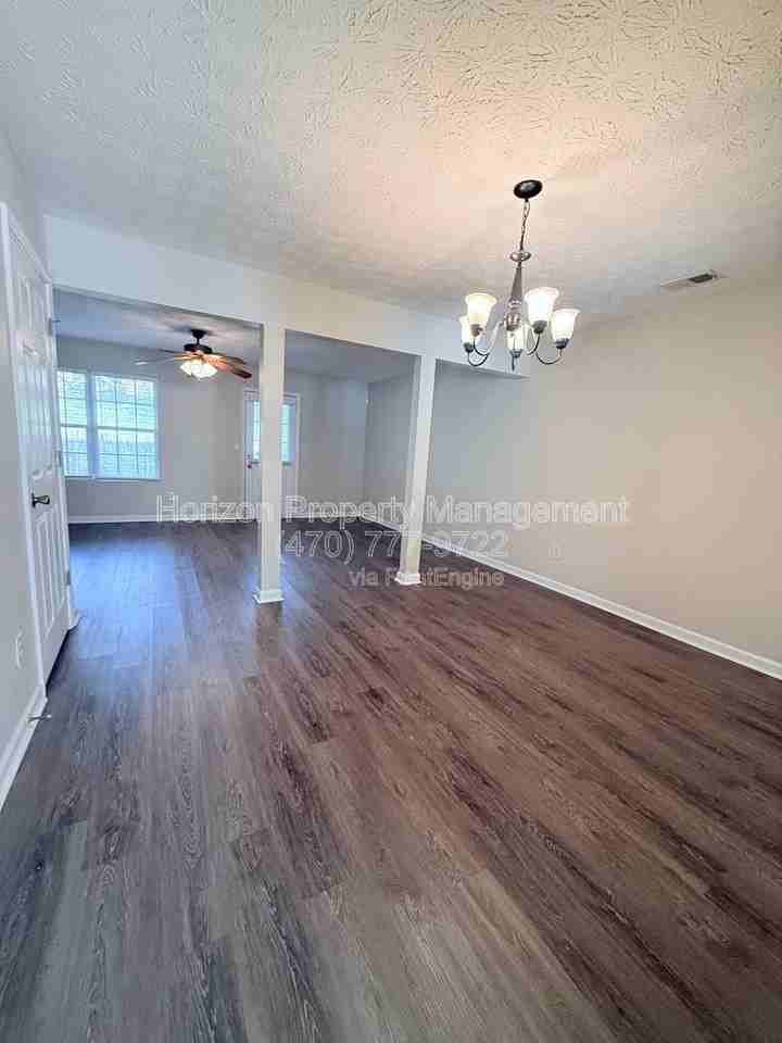 2863 Creek Bottom Ct - Photo 5 of 17