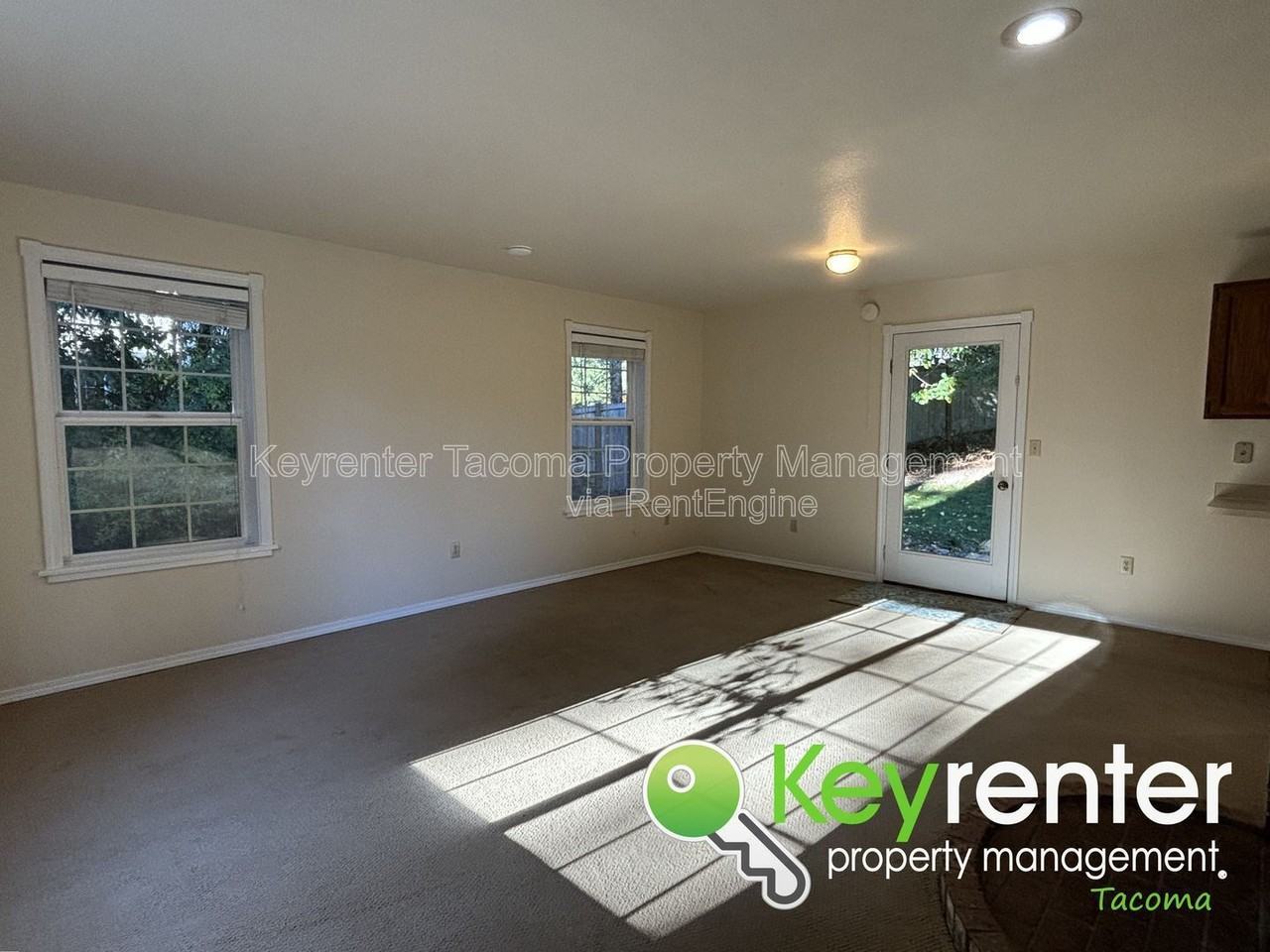 1051 Paiute Trl - Photo 3 of 30