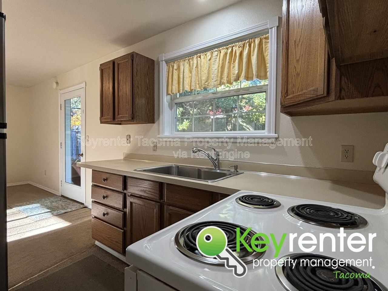 1051 Paiute Trl - Photo 6 of 30