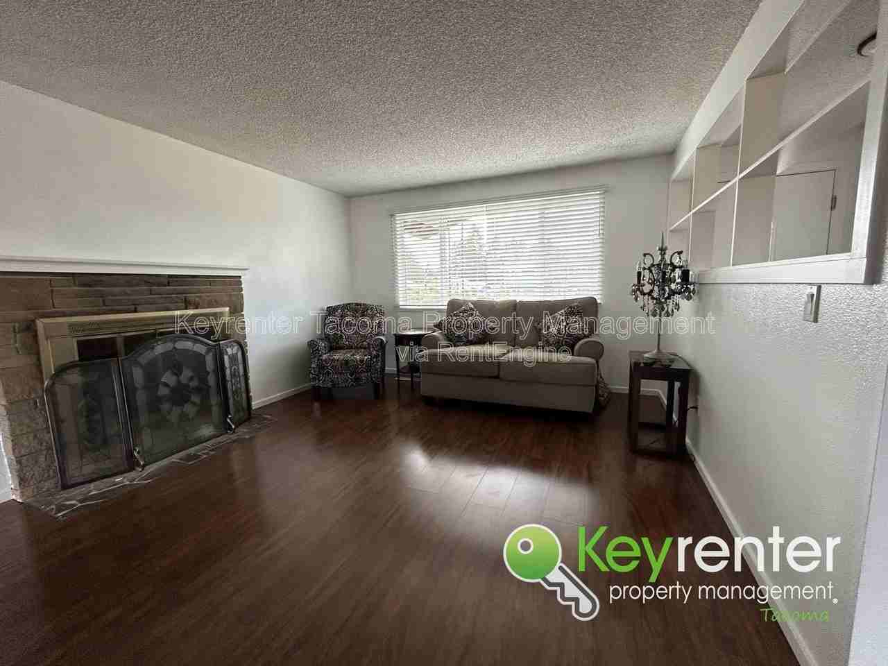 10710 103rd St Sw - Photo 3 of 19