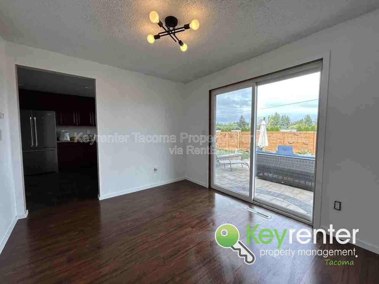 10710 103rd St Sw - Photo 5 of 19