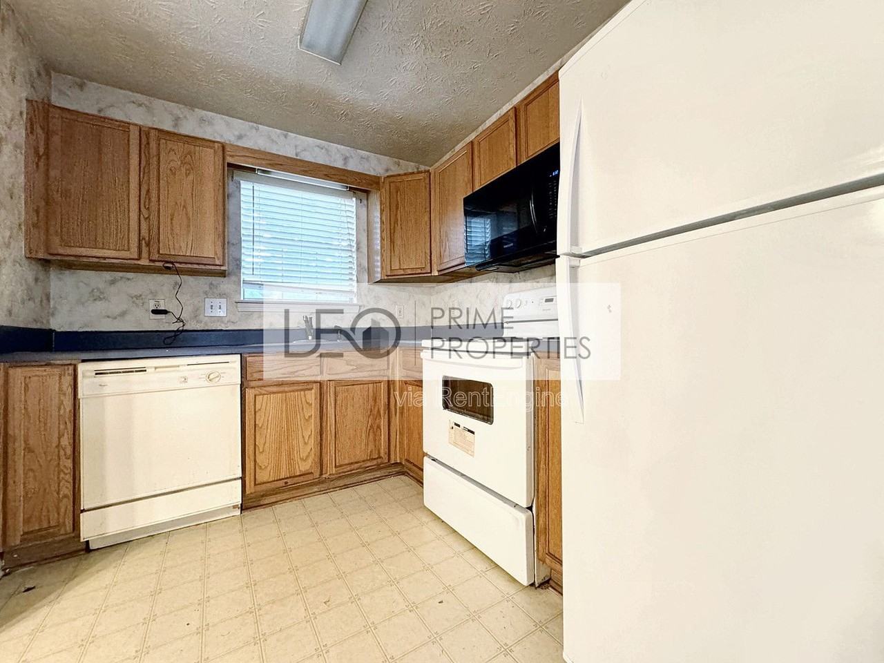 5916 Dogwood Mnr - Photo 4 of 18