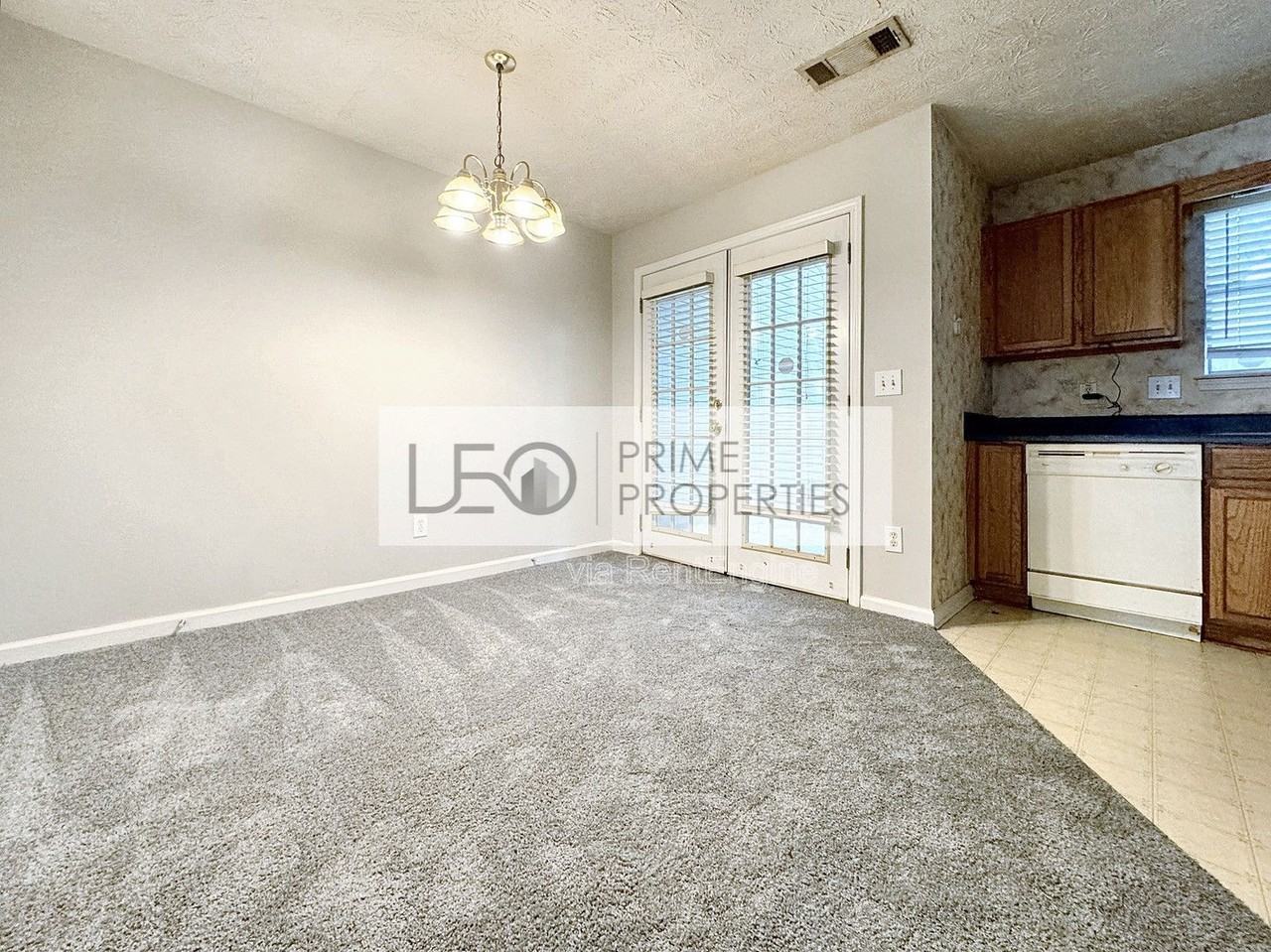 5916 Dogwood Mnr - Photo 5 of 18