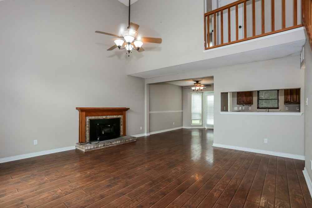 511 Rosewood Ln - Photo 5 of 17