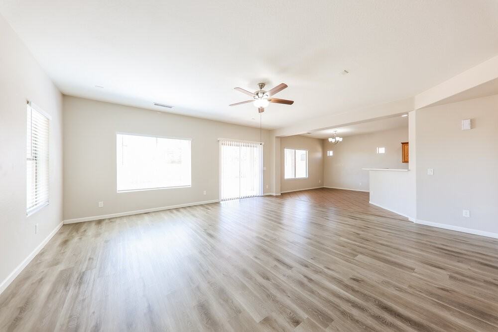 16801 W Statler St - Photo 4 of 17