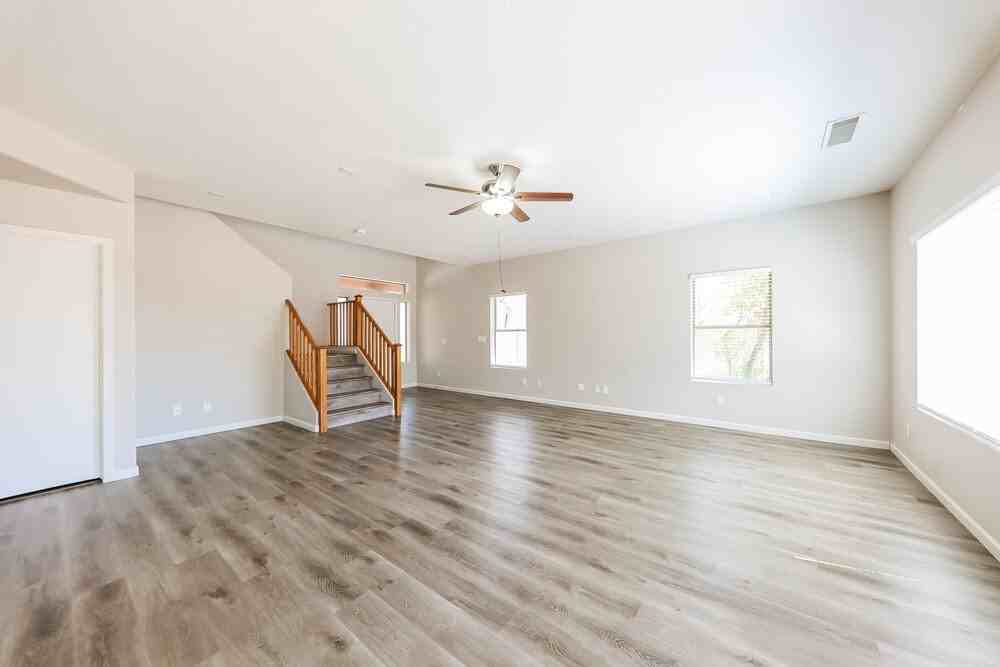 16801 W Statler St - Photo 5 of 17