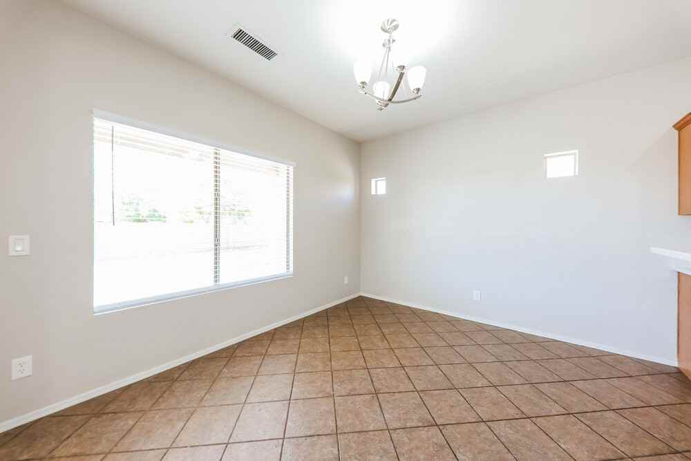 16801 W Statler St - Photo 6 of 17