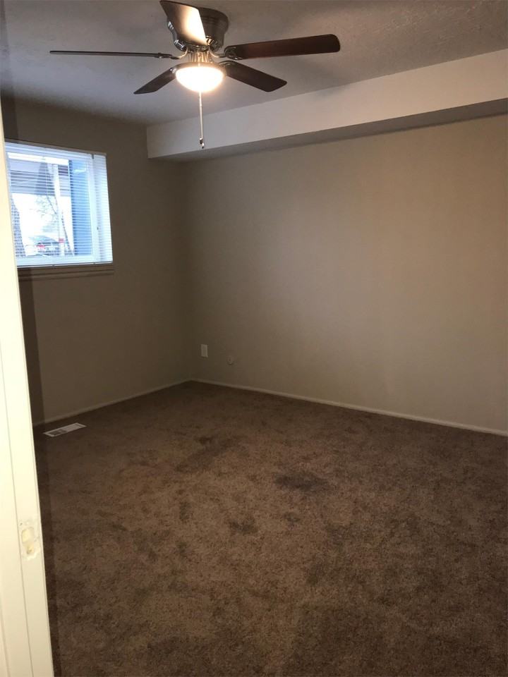 2553 S Lake Park Cir #2 - Photo 5 of 9