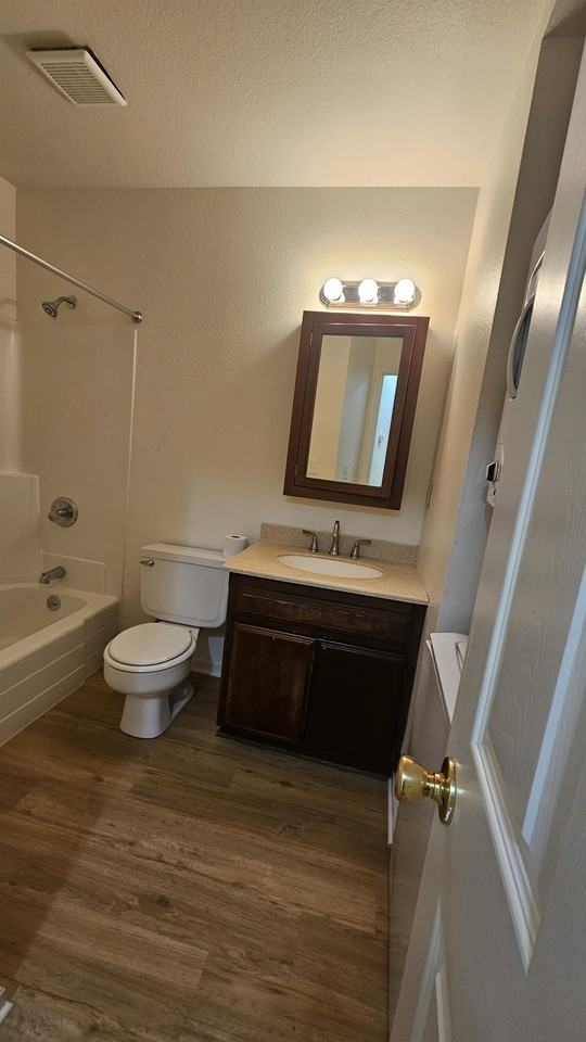 1261 Citrus Ave #D - Photo 3 of 28