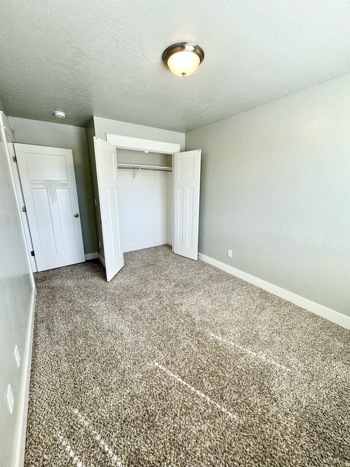 435 Westnorth #103 - Photo 3 of 21