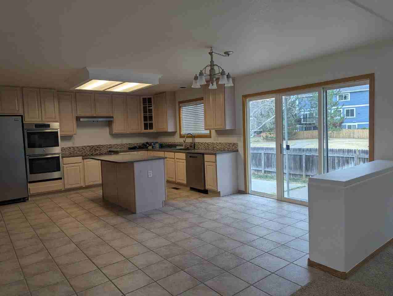 3581 Larkspur Cir - Photo 2 of 17