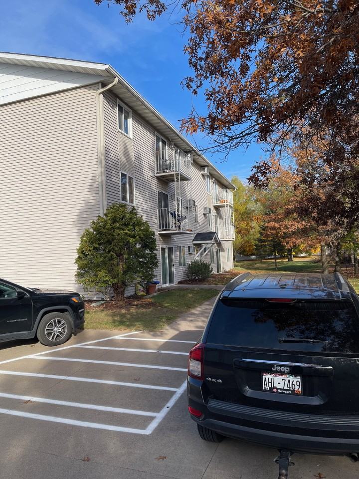 2305 Martin St Apt 12 - Photo 5 of 16