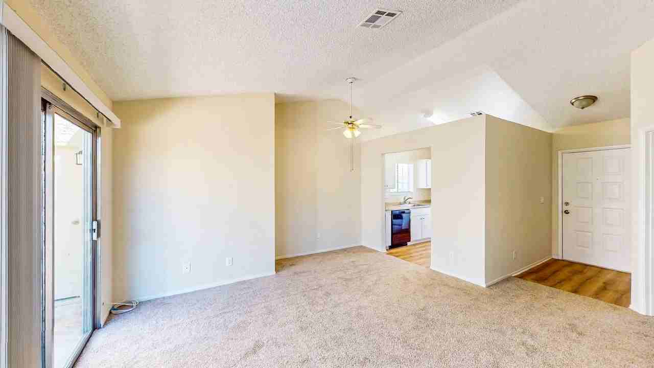 2725 Poppyseed Way - Photo 3 of 6