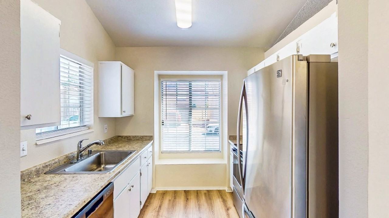 2725 Poppyseed Way - Photo 4 of 6