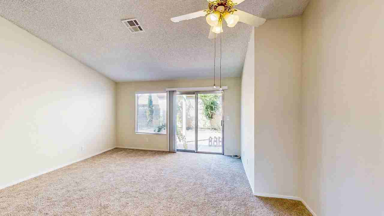 2725 Poppyseed Way - Photo 5 of 6
