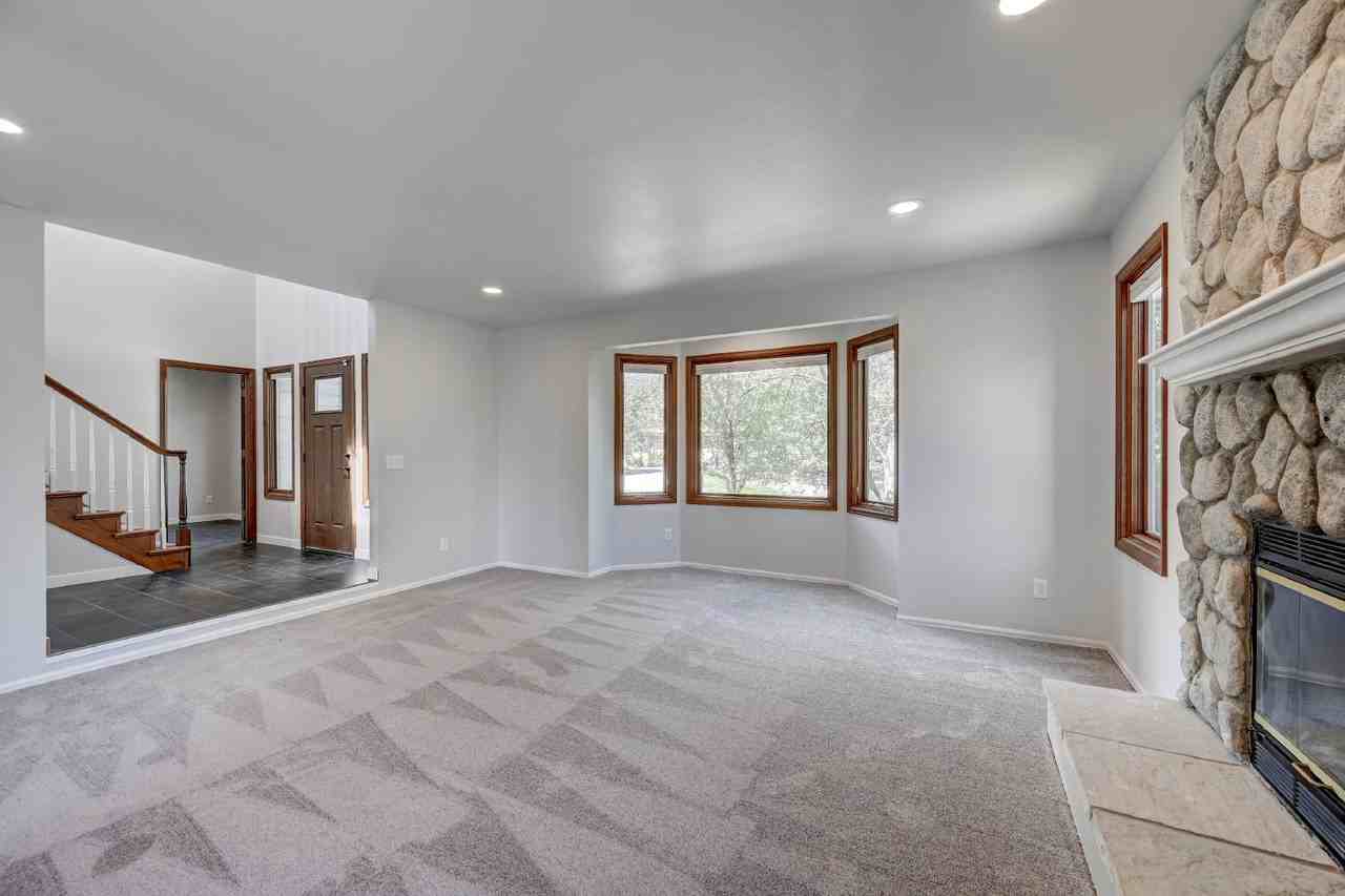 3043 Electra Dr S - Photo 6 of 50