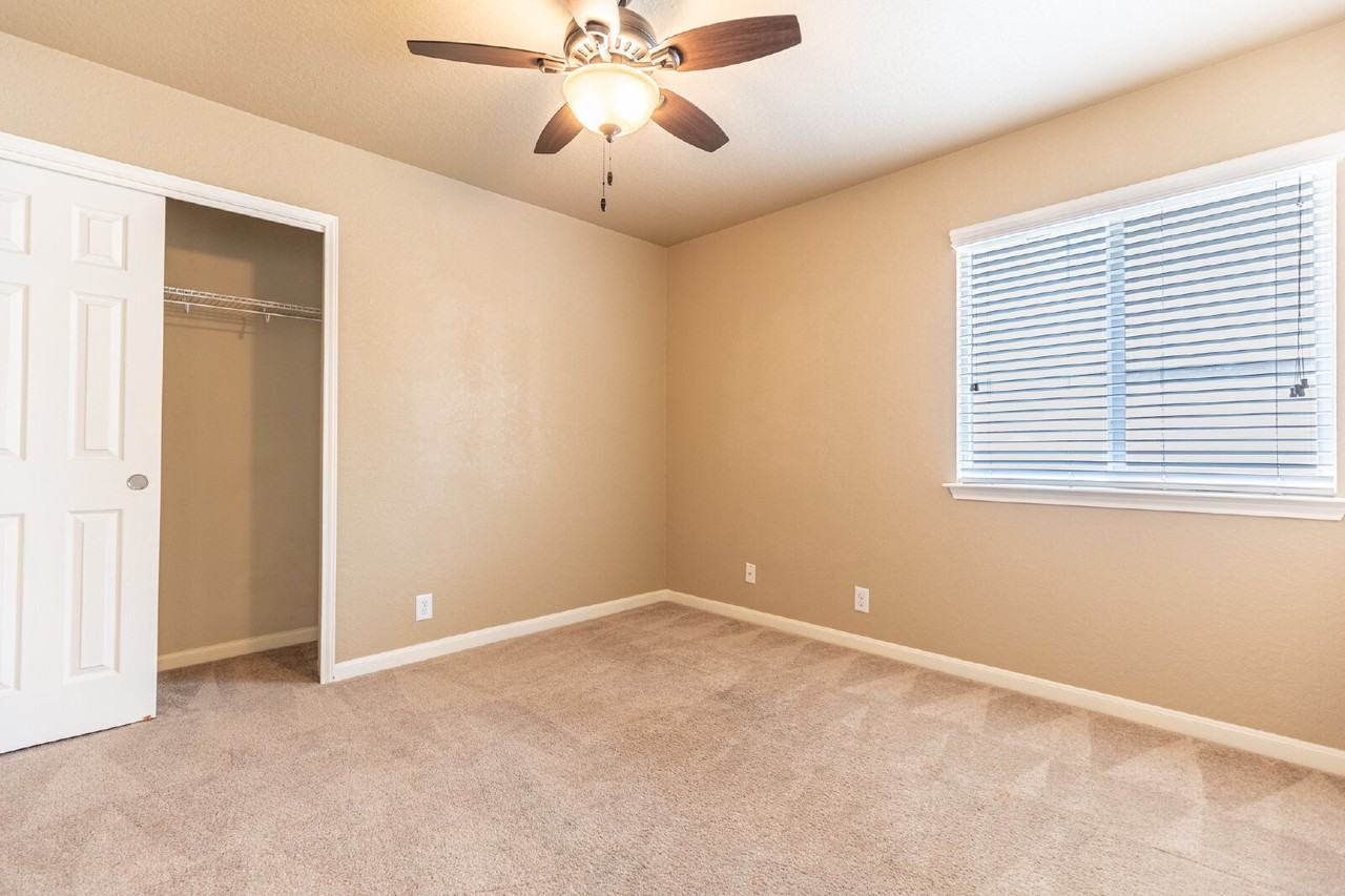259 Creekview Way - Photo 7 of 31