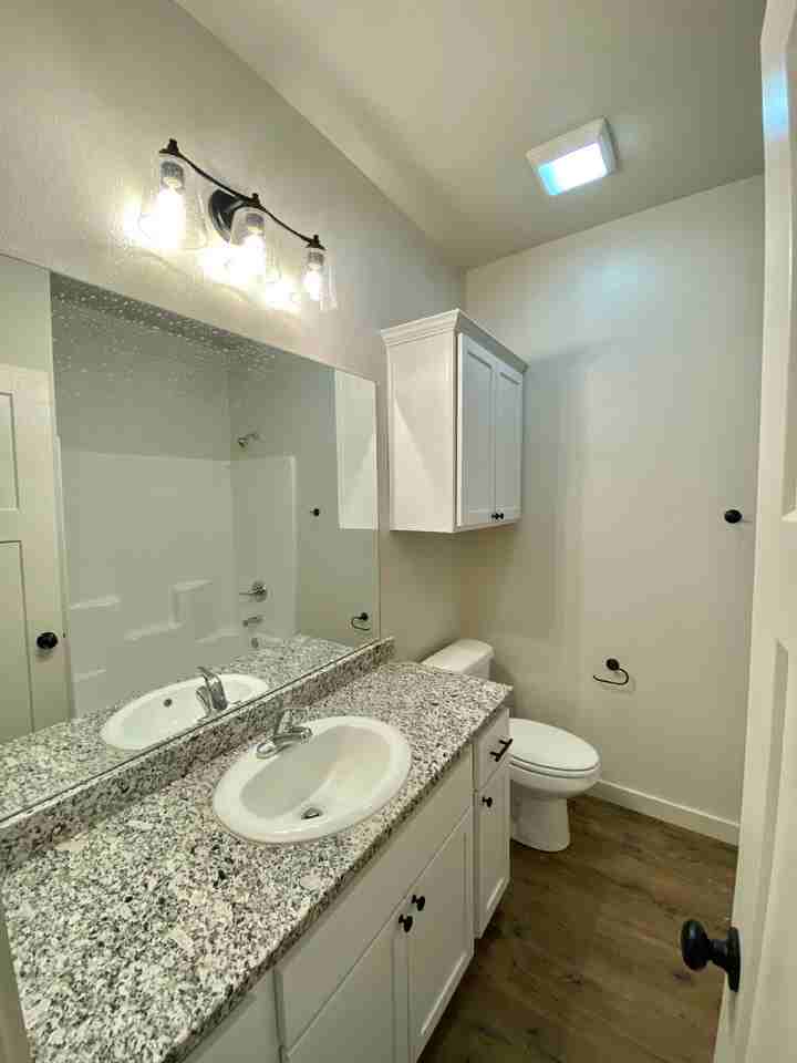 2725 137th St - Photo 7 of 18