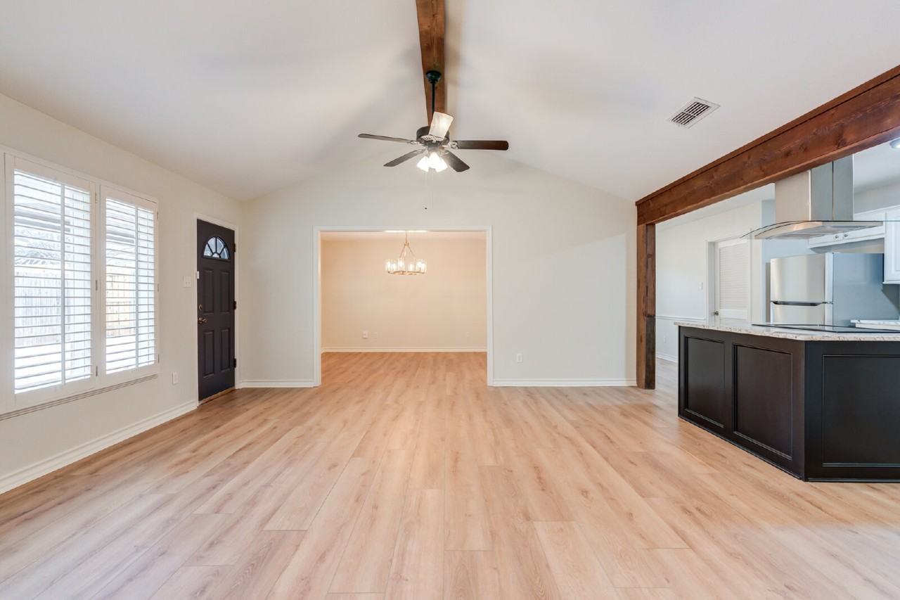 5309 77th St - Photo 4 of 36