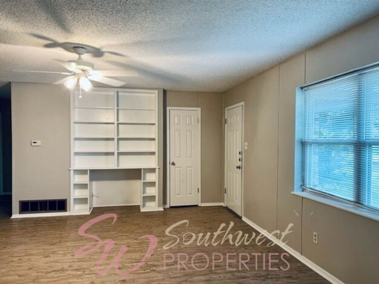 1461 Kaylock St - Photo 2 of 15