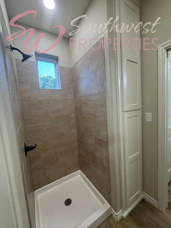 1431 W Ash St #101 - Photo 3 of 18