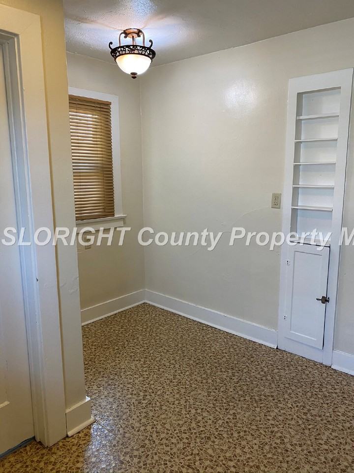 726 Johnson Ave - Photo 7 of 15