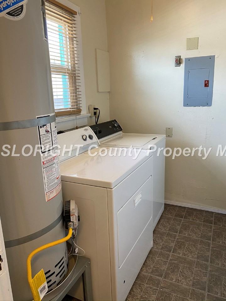 726 Johnson Ave - Photo 6 of 14