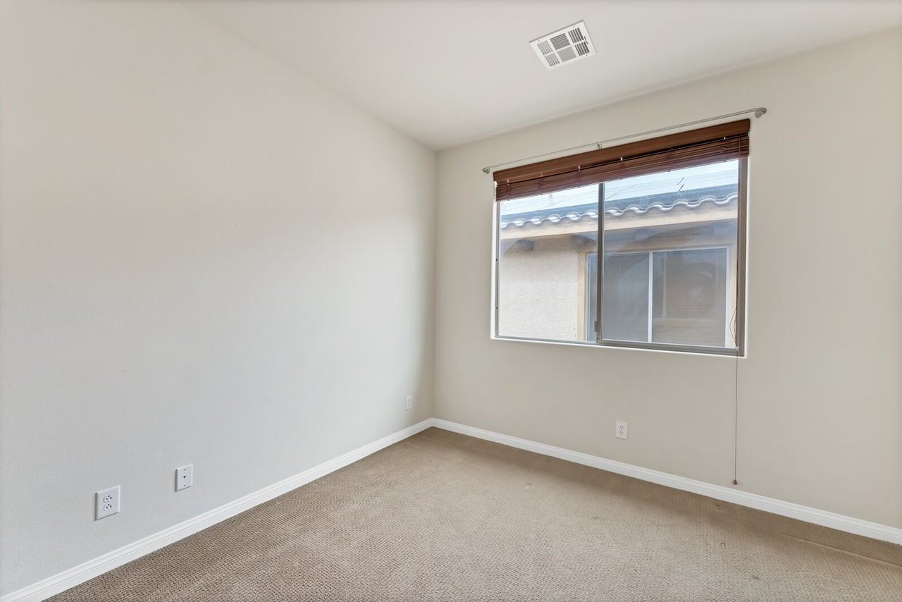 1011 Via Nandina Pl - Photo 5 of 25