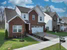 featured image of 178 Crabourne Dr